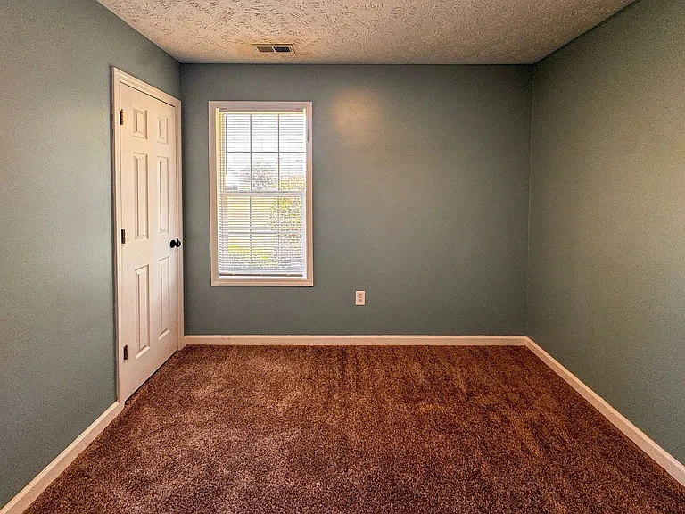197 Brandywood Ct — Photo 12