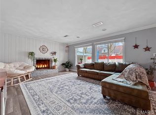 325 N Market St, Waterloo, IL 62298