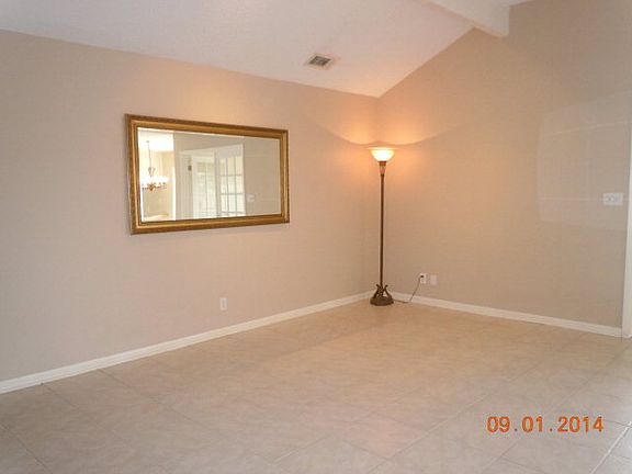 3rd image of 301 Taos Dr