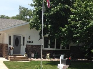 2424 13th St, Eau Claire, WI 54703