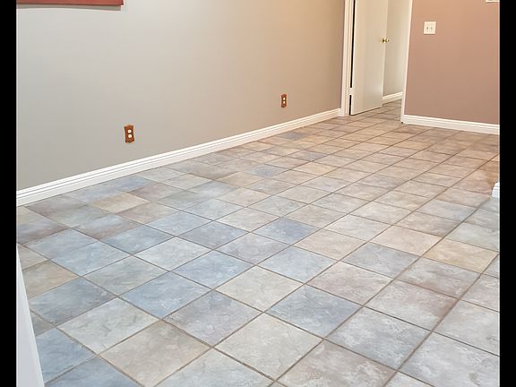 4th image of 4304 1/2 Manhattan Beach Blvd #1