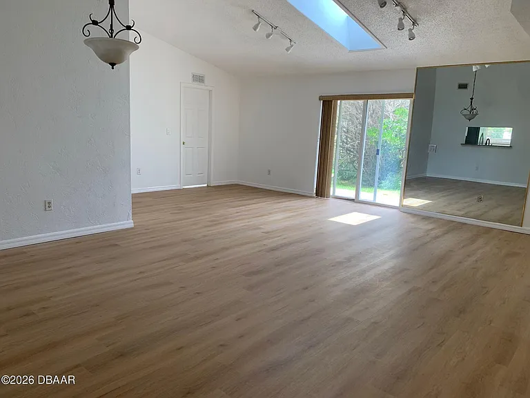 145 Riverwalk Ct — Photo 75