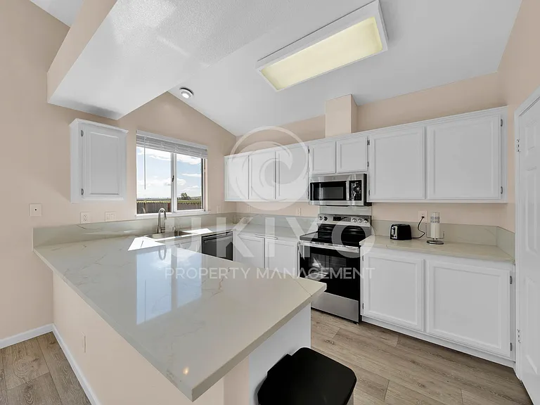 265 Potrero St — Photo 3