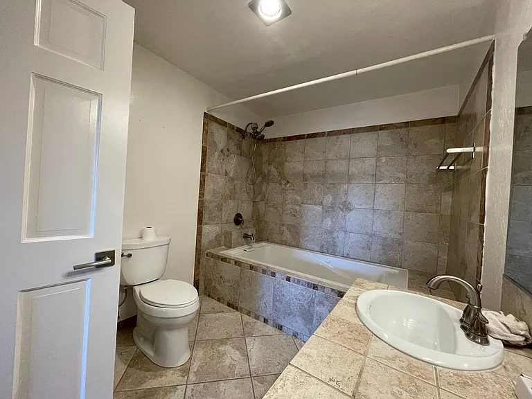 1118 Fresno St #5 — Photo 6
