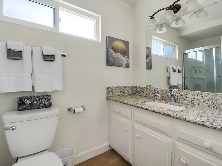 418 Nobel Ave #D — Photo 9