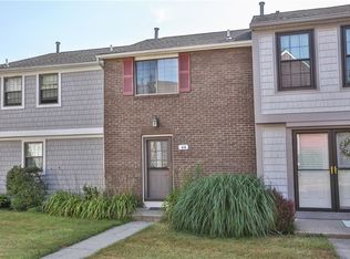 44 Village Trl, Honeoye Falls, NY 14472