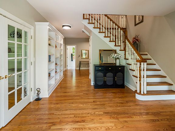4th image of 3 Spring Ln