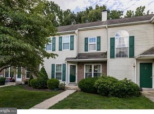 38 Village Dr, Schwenksville, PA 19473