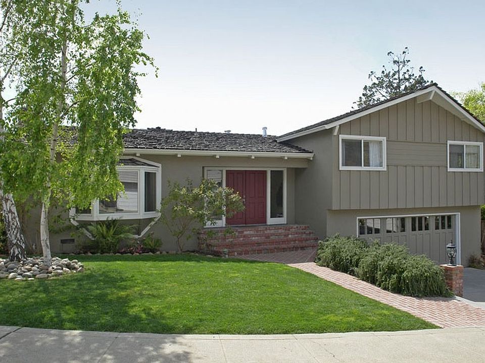 1st image of 1052 San Remo Way