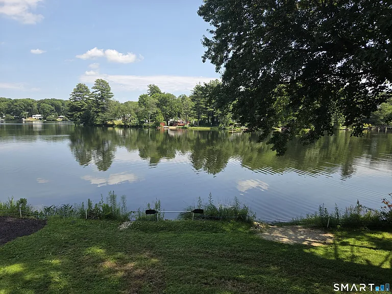 50 Beach Dr — Photo 3