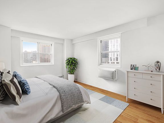 4th image of 175 Willoughby St APT 15D