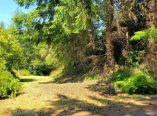 9999 Fernridge Ln, Pt Ludlow, WA 98365