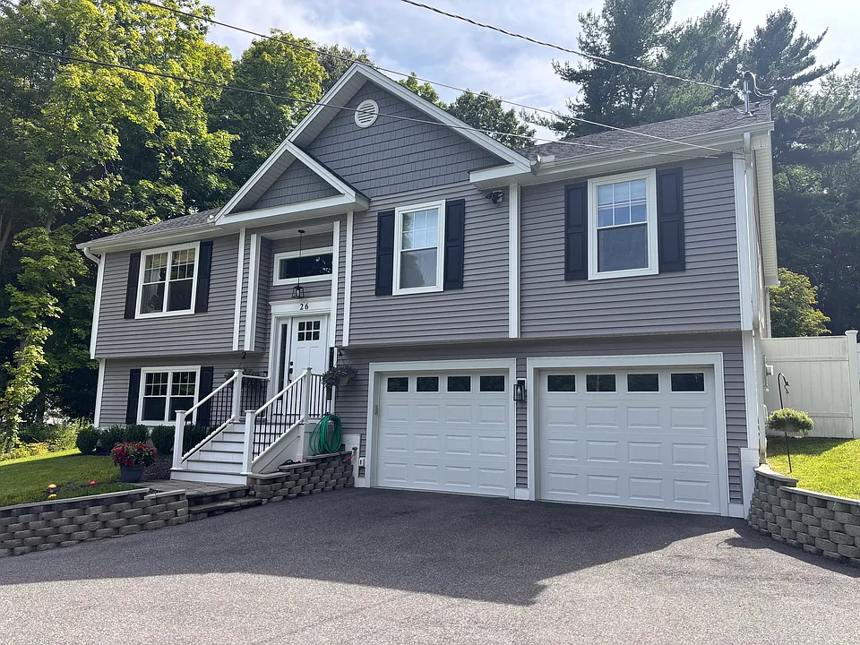 26 Starrs Plain Rd