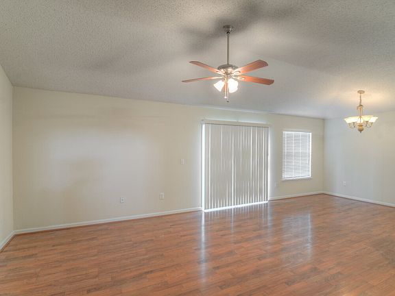 2nd image of 2748 Cross Creek Dr