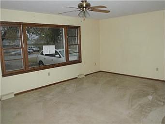 3rd image of 611 E 4th Ave