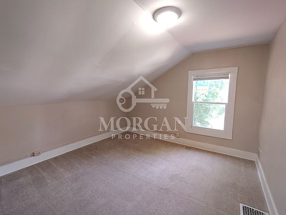 5th image of 1406 W Main St #1/2