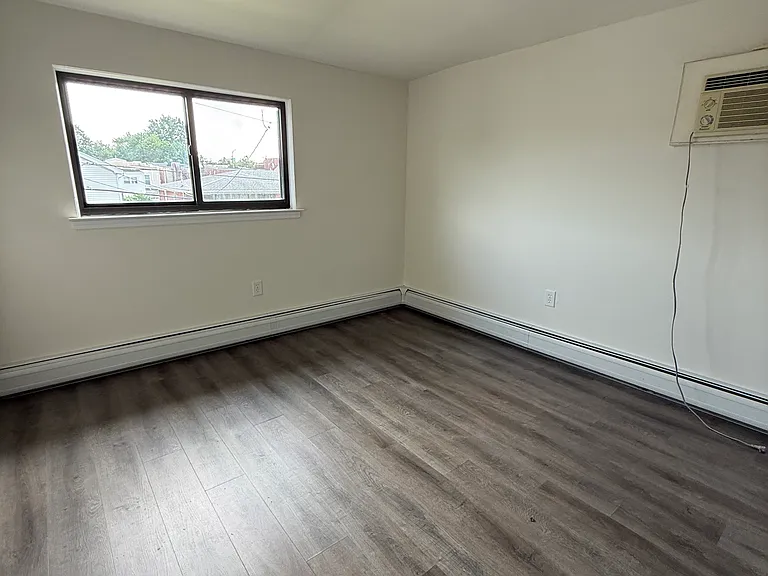 44 Farraday St #2 — Photo 11