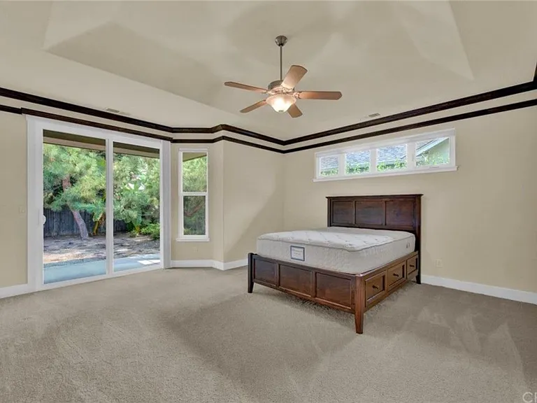 1928 Wisteria Ln — Photo 12