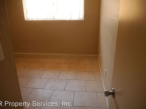 4th image of 7109 N 68th Dr APT 2