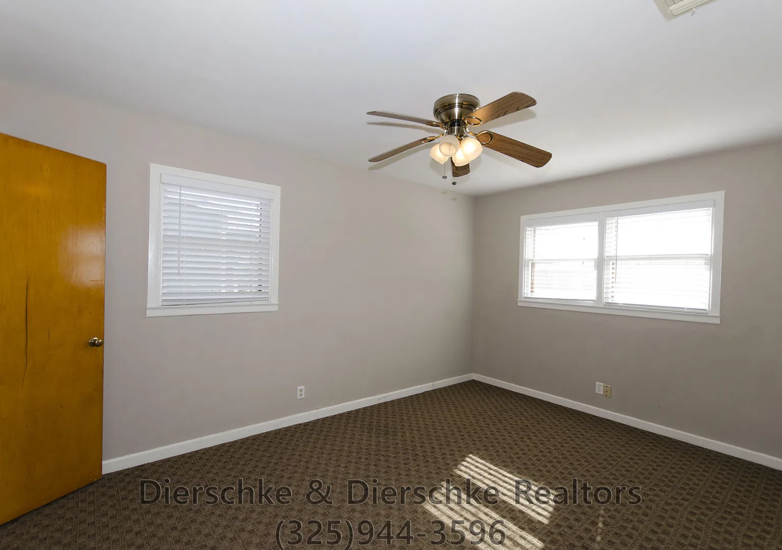 Pay No Security Deposit! Afordable 3 Bedroom 1 Bath Home Available Soon! — Photo 3