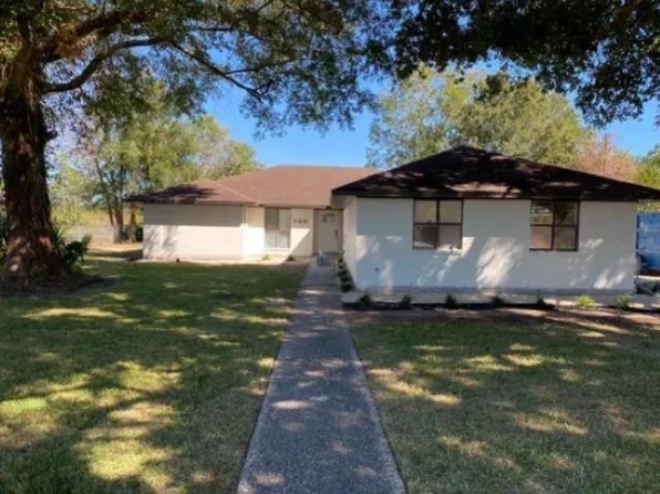 100 Country Club Dr, Beaumont, TX 77705