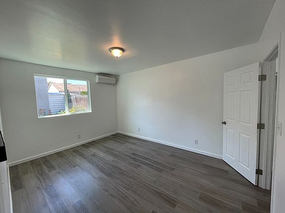 4th image of 4448-4450 Berryman Ave #Adu