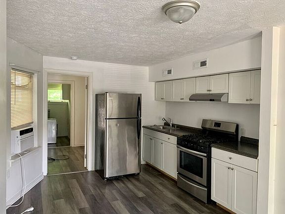 2nd image of 3216 O St APT 1
