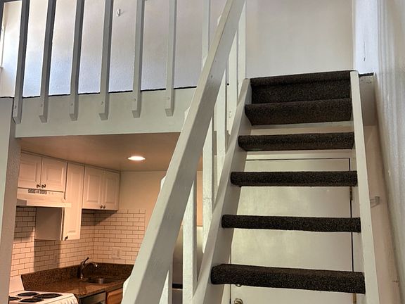 4th image of 1945 Canyon Blvd #6W
