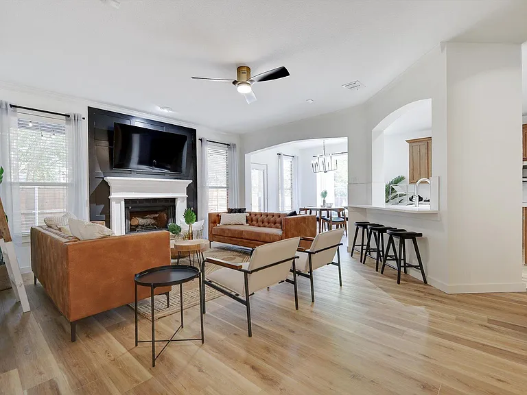 416 Rembert Ct — Photo 6