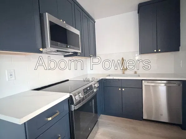 4453 Riverside Blvd APT 3, Sacramento, CA 95822