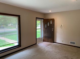 3717 W St, Lincoln, NE 68503