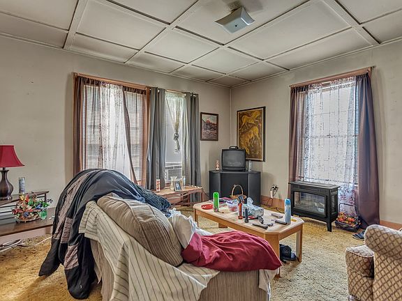 5th image of 1405 Highland Ave