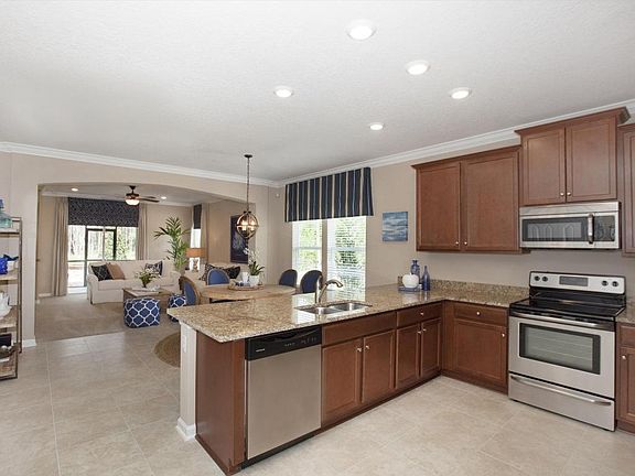 4th image of 10122 Bedford Lakes Ct #121
