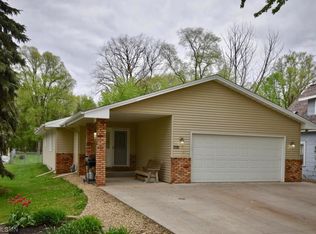 7191 E River Rd, Minneapolis, MN 55432