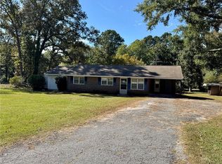 606 Viewpoint Dr, Jackson, GA 30233