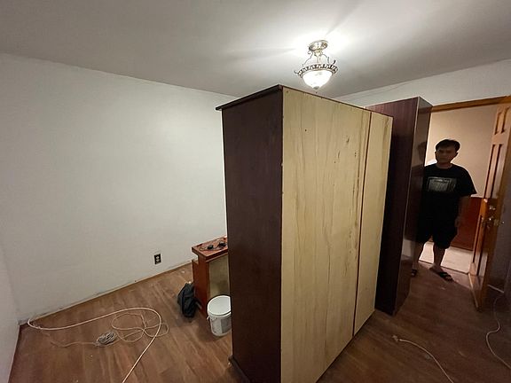 4th image of 104-43 Alstyne Ave Floor 2