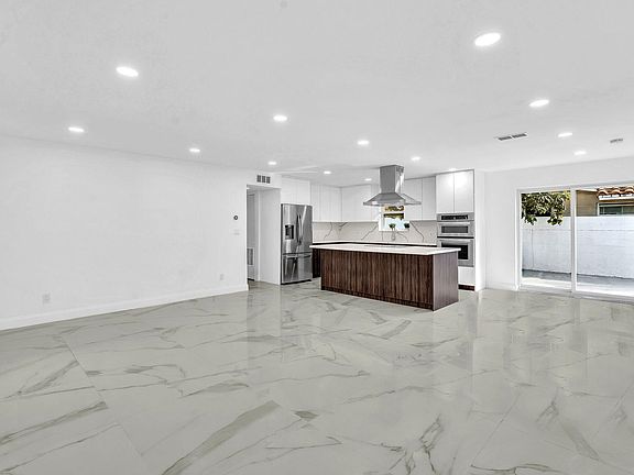 4th image of 1210 SE 8 Court