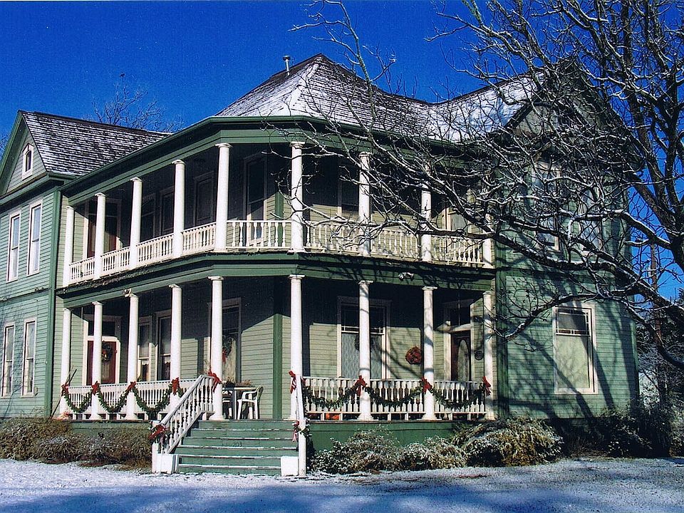 Front with wrap-around porch