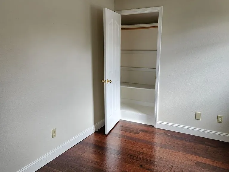 107 Leafy Glade Pl — Photo 15