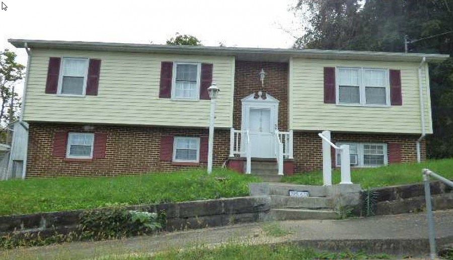 1st image of 324 Dewey Ave