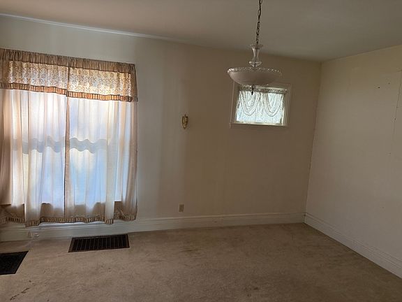 4th image of 103 Bank St Unit 1