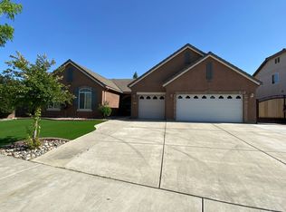 4911 W Elkhorn Ave, Visalia, CA 93277