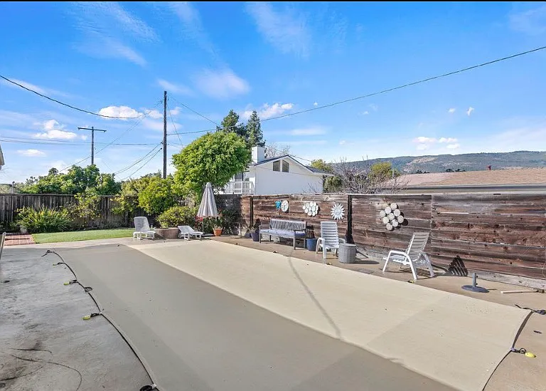 691 Ardmore Dr — Photo 8