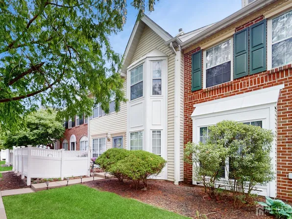 28 Clay St, North Brunswick, NJ 08902