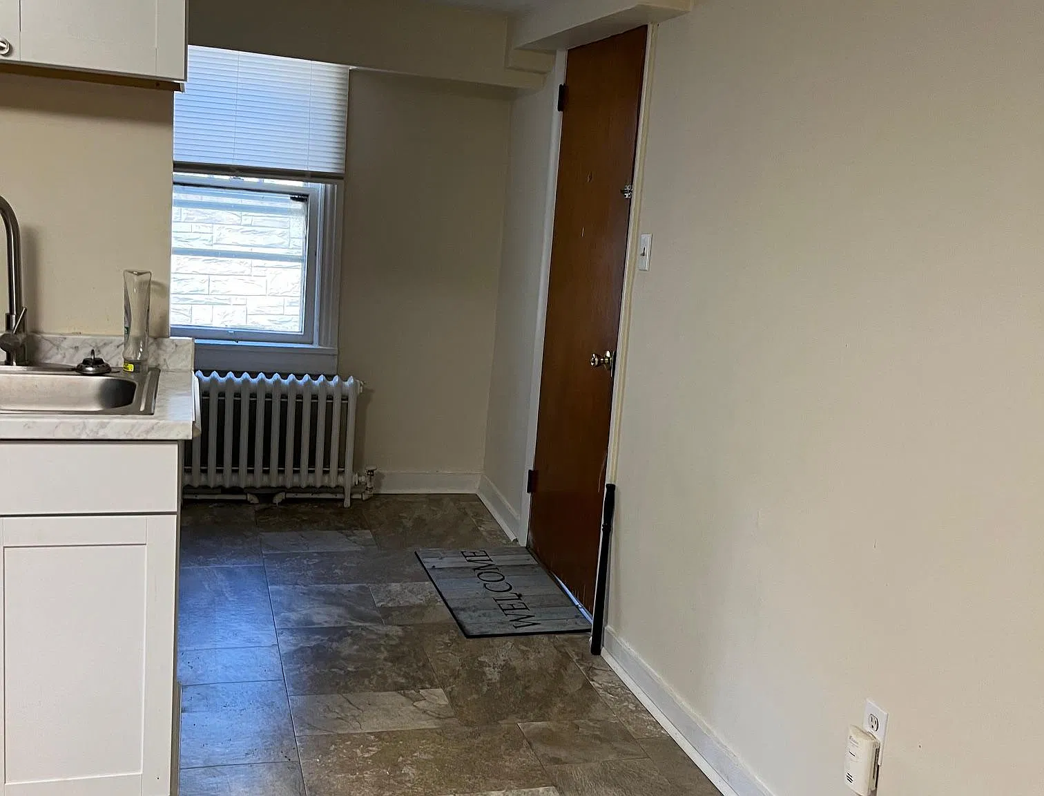 1 bed, 850 sqft, $1,025 — Photo 3