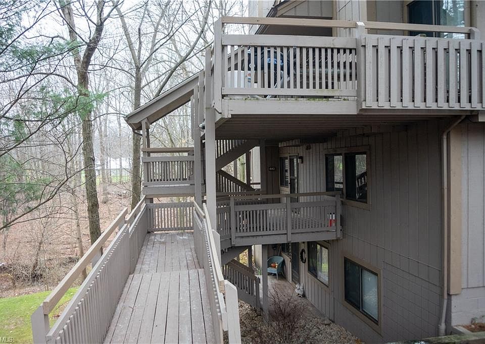 1st image of 642 Meredith Ln