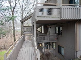 642 Meredith Ln, Cuyahoga Falls, OH 44223