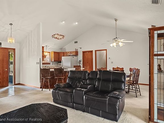 3rd image of 1516 Cedarbrook St