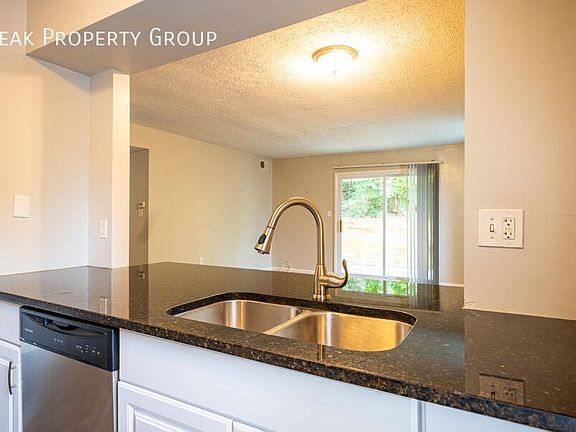 3rd image of 965 Quay Ave APT H