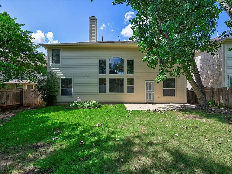 1554 Homewood Cir — Photo 37